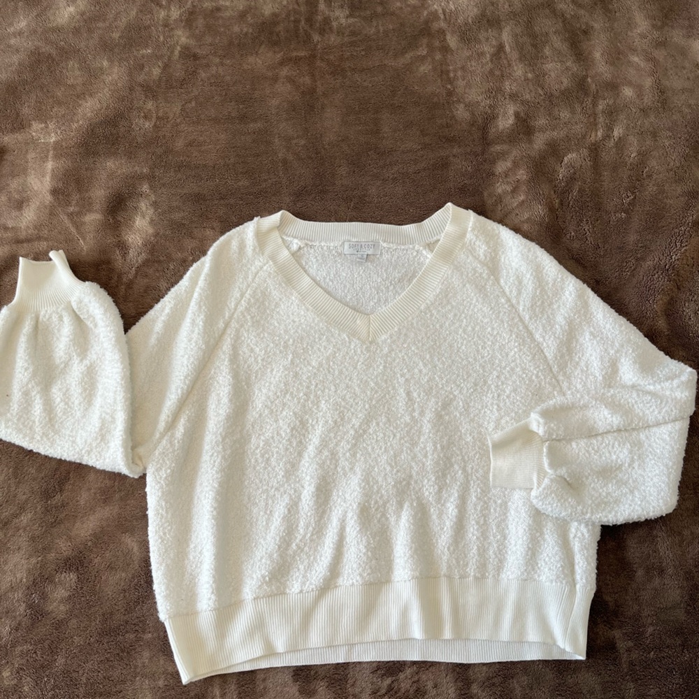 Soft & cozy white sweater